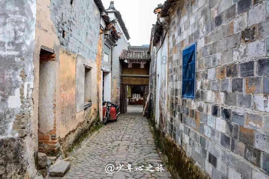逃离荒凉之地